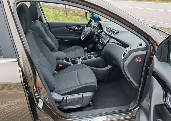 Nissan Qashqai cena 45999 przebieg: 283187, rok produkcji 2016 z Wolbrom małe 781